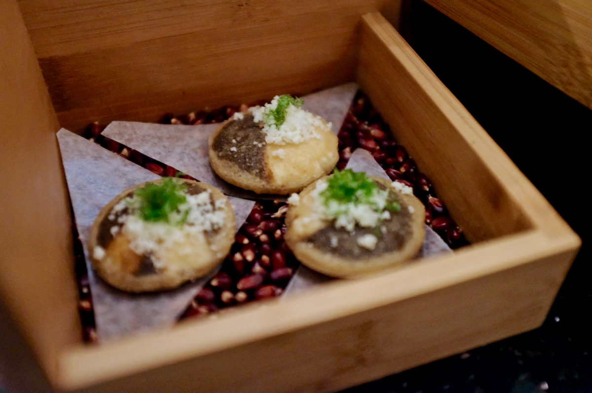 Pineapple and Pearls DC Dinner Review Will Wander for Food